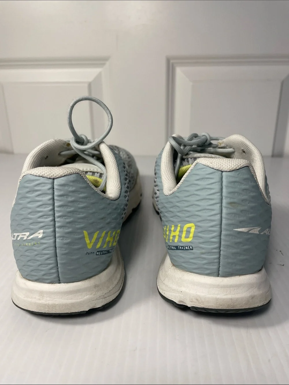 ALTRA Women's Viho Road Running Shoe Size 8.5 Mesh Lace Up Performance